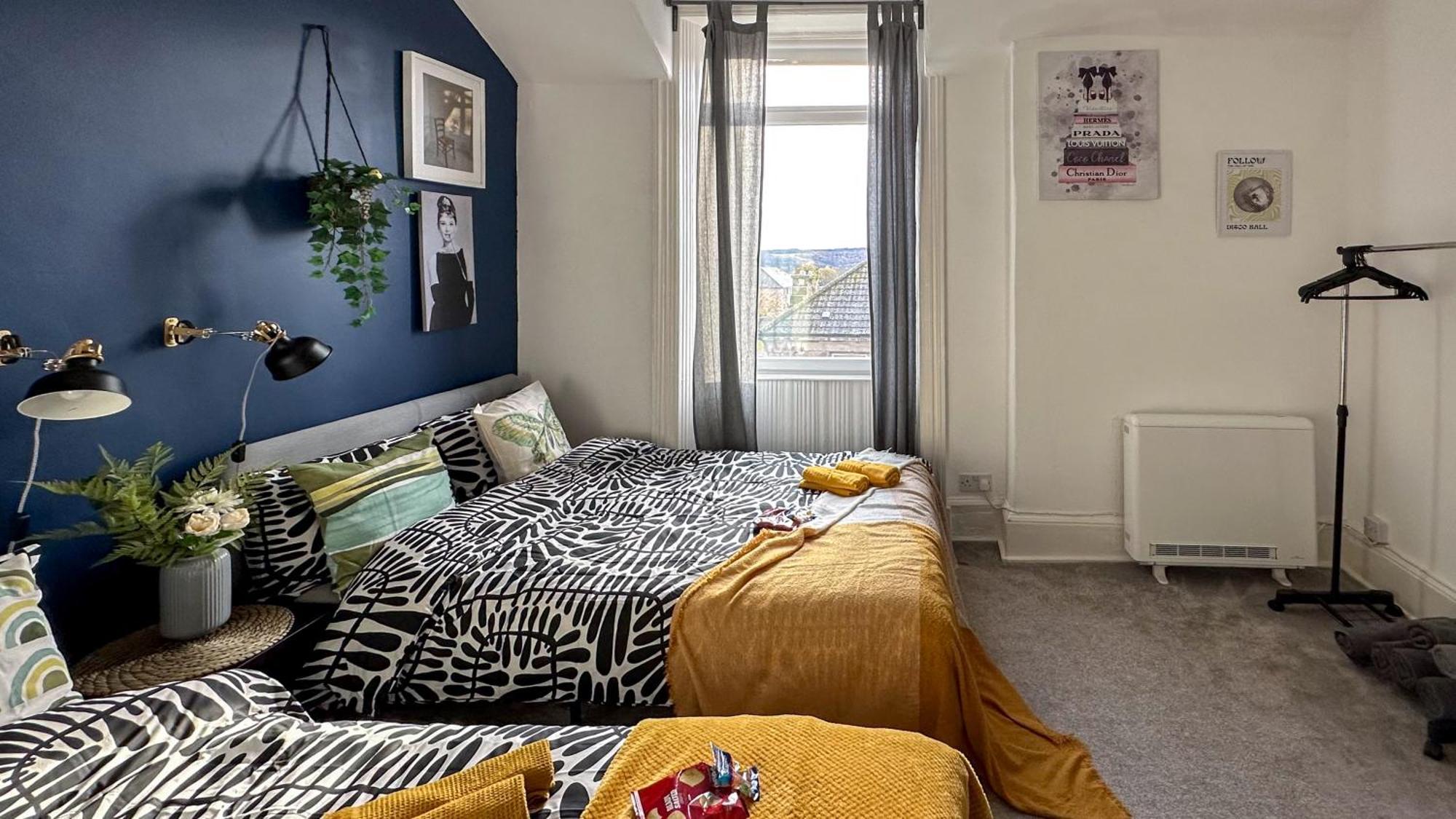 Flat For 6 Guests Near Glasgow, Loch Lomond Apartment Dumbarton